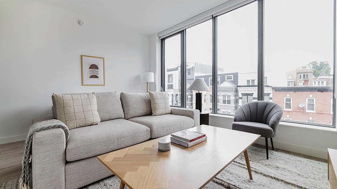 Photo of Livingroom in Truxton Circle