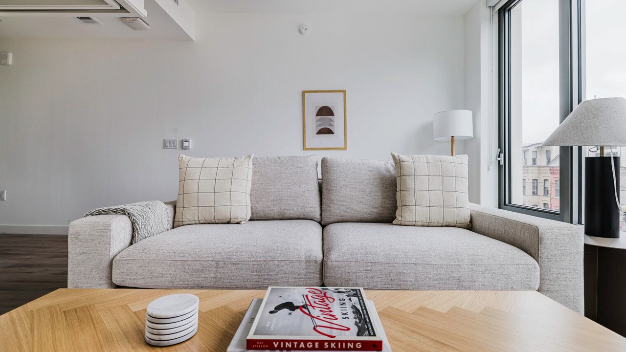 Photo of Livingroom in Truxton Circle