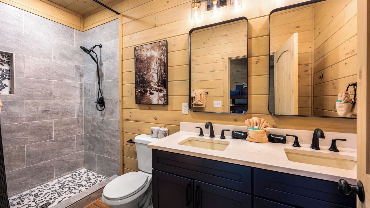 Photo of Bathroom in Sevierville