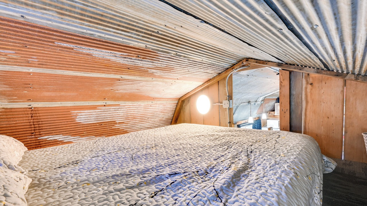 Photo of Bedroom in Austinville