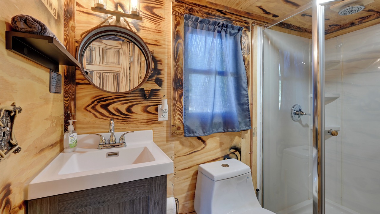 Photo of Bathroom in Austinville