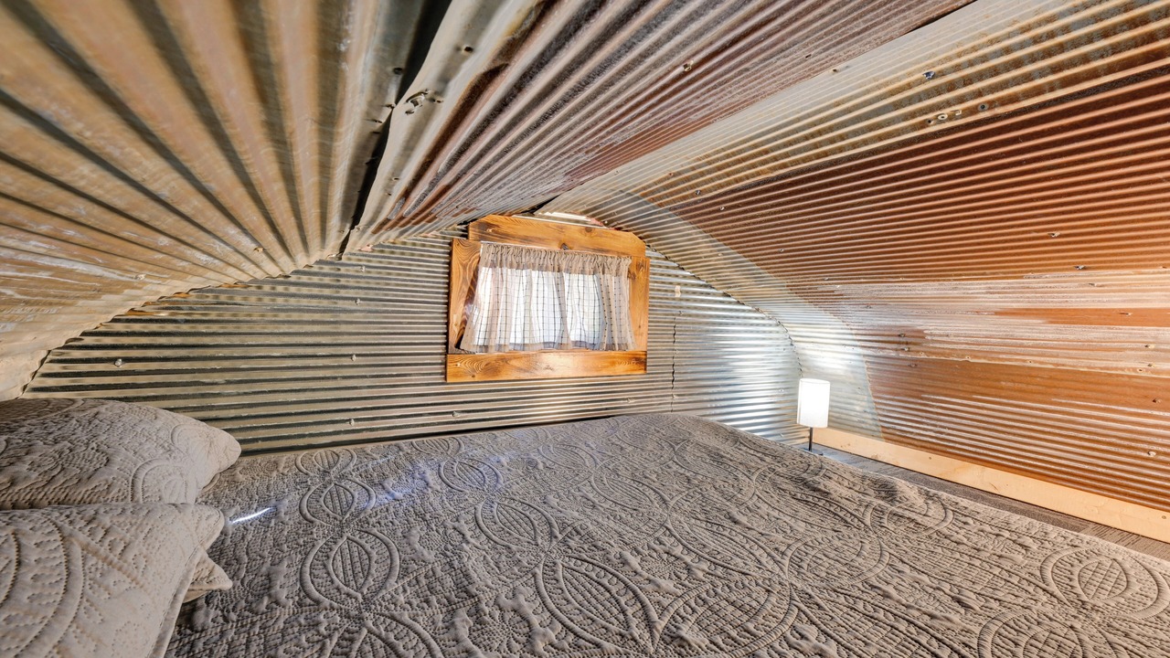 Photo of Bedroom in Austinville