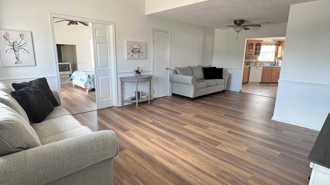 Photo of Livingroom in Beach Haven West