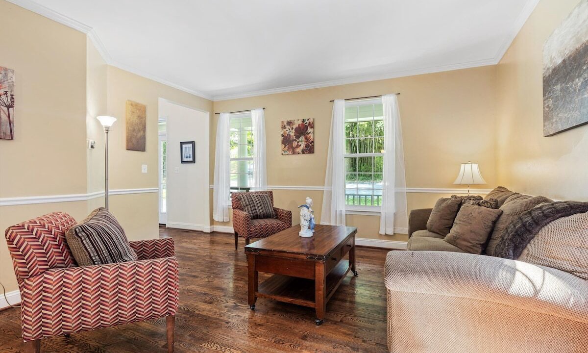 Photo of Livingroom in Takoma Park