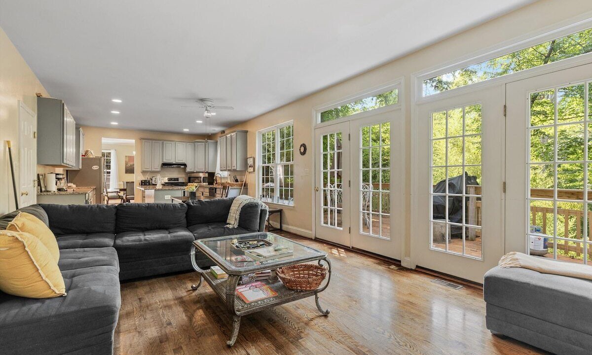 Photo of Livingroom in Takoma Park