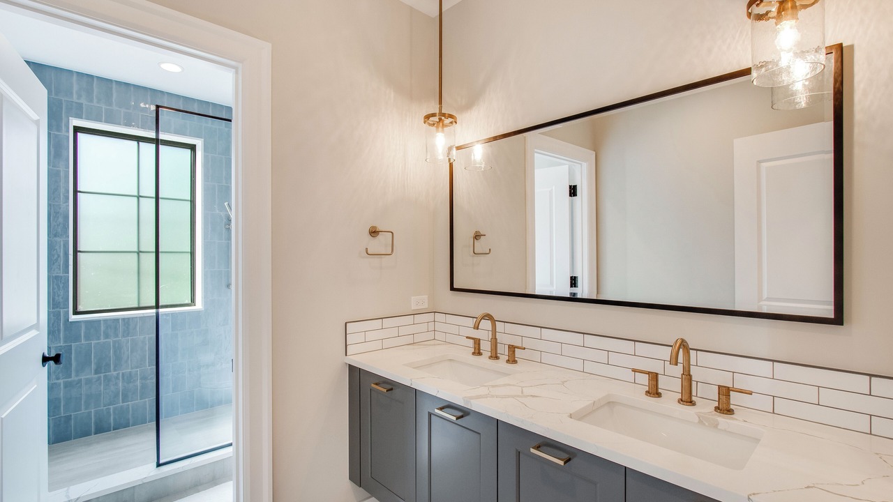Photo of Bathroom in Twin Lakes