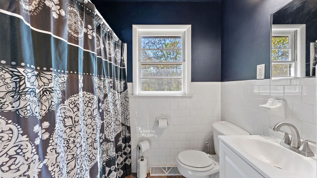 Photo of Bathroom in Lovettsville