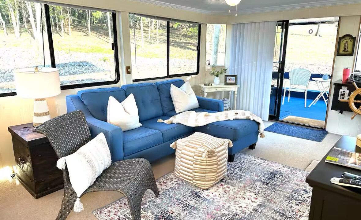 Photo of Livingroom in Talladega