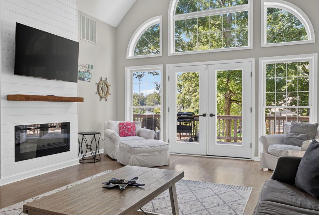 Photo of Livingroom in Locust Grove