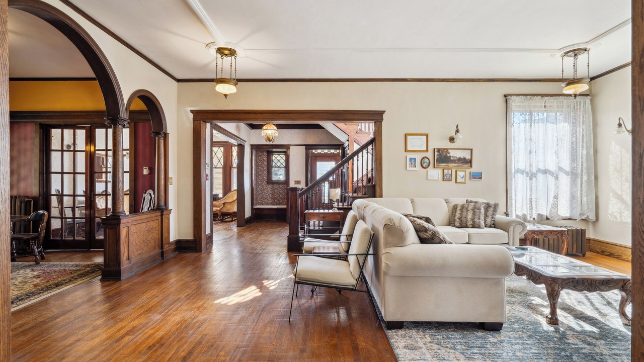 Photo of Livingroom in Dubuque