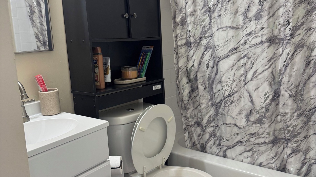 Photo of Bathroom in Halethorpe