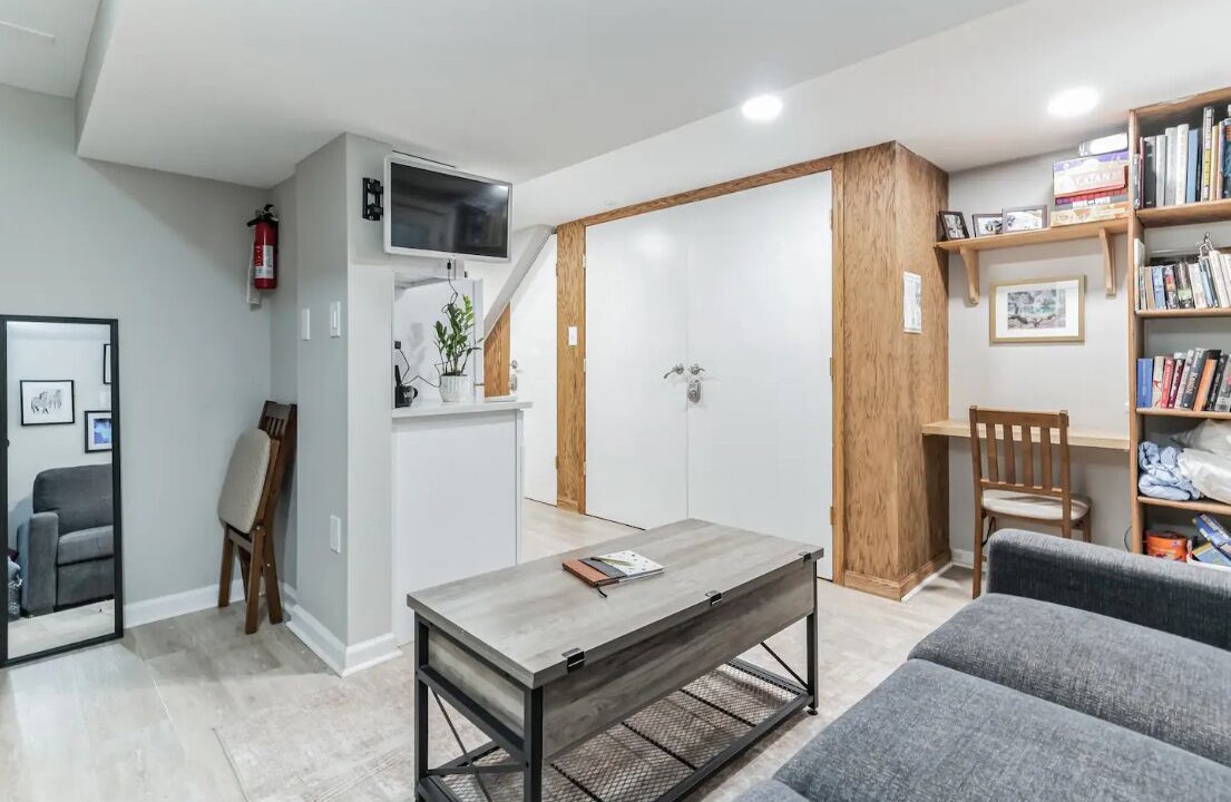 Photo of Livingroom in Cleveland Park