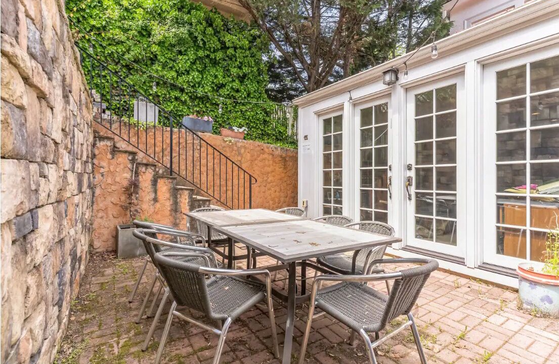 Photo of Outdoor in Cleveland Park