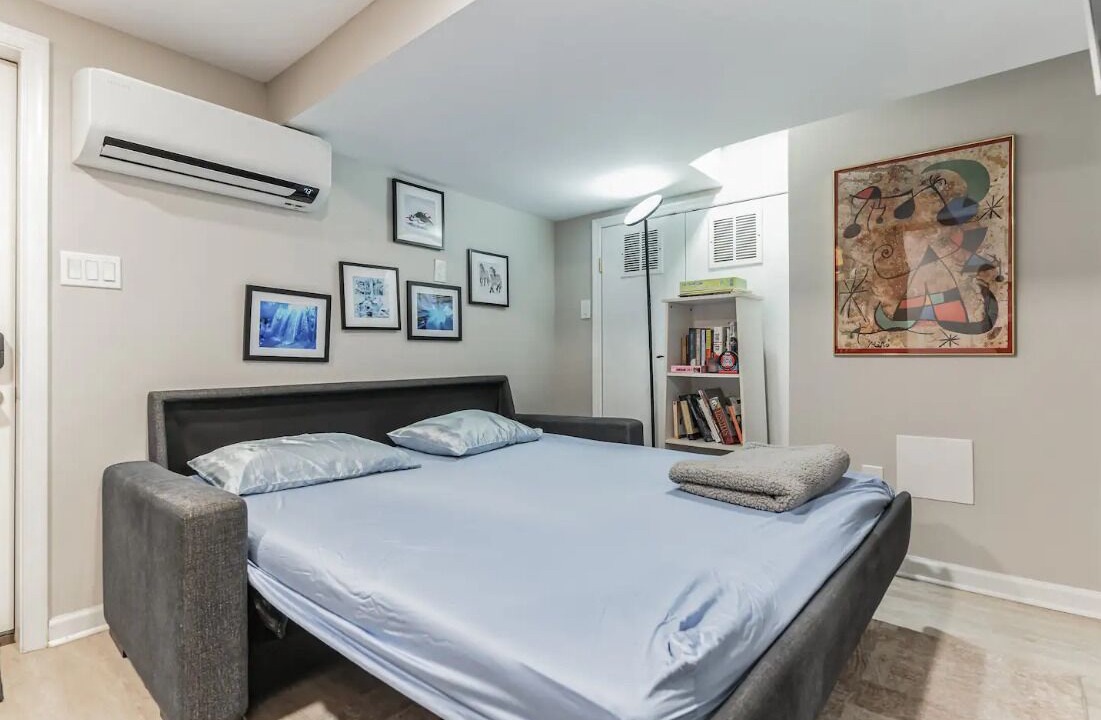 Photo of Bedroom in Cleveland Park