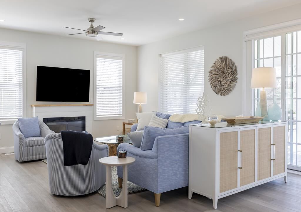 Photo of Livingroom in Admiral Estates