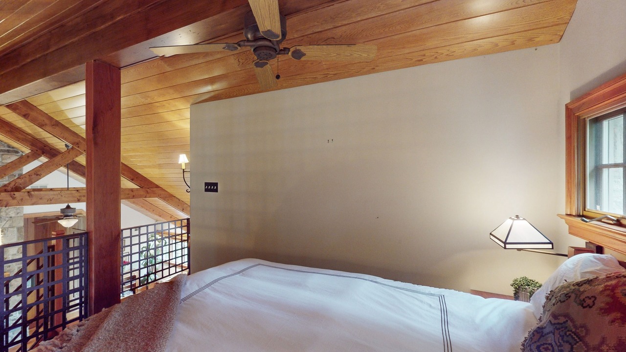 Photo of Bedroom in Travilah