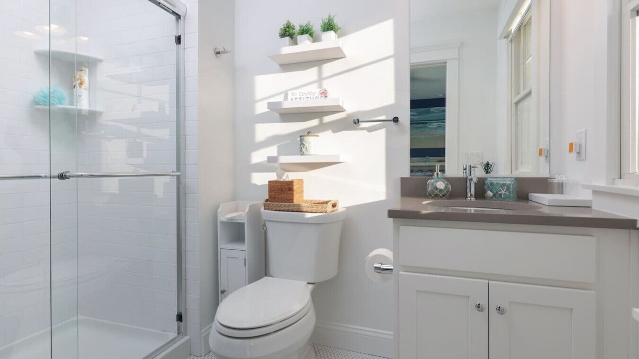 Photo of Bathroom in Normandy Beach