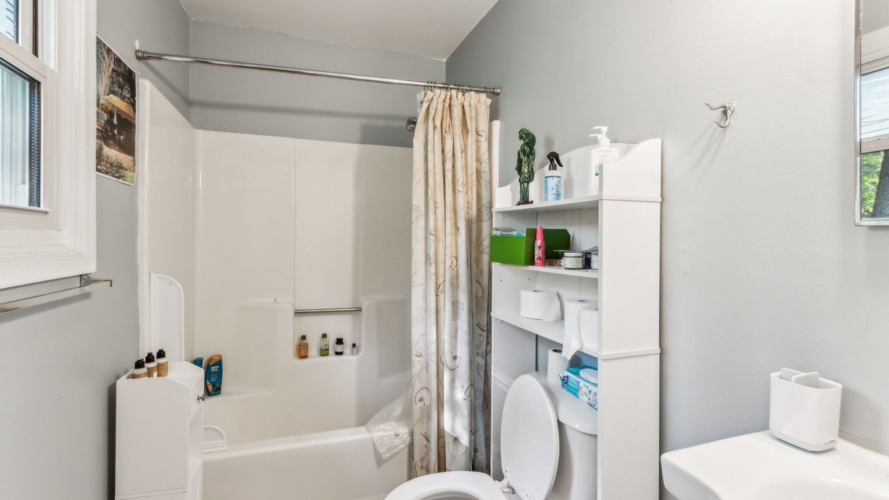Photo of Bathroom in Locust Grove