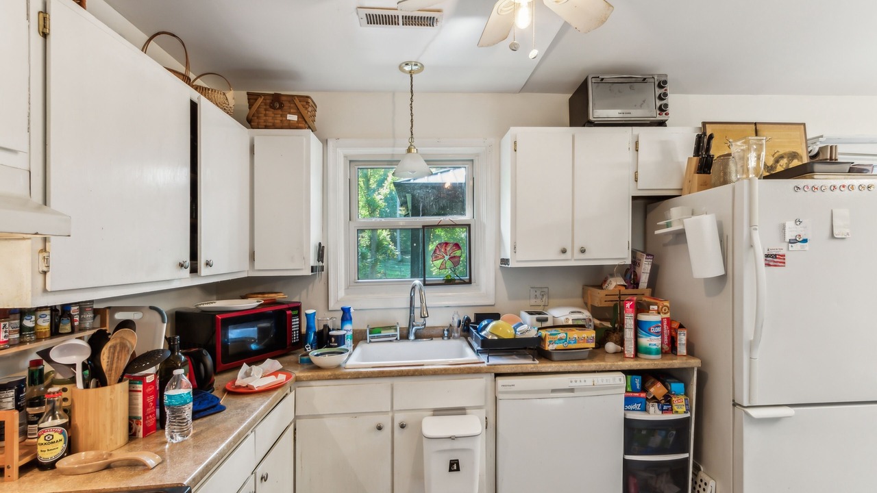 Photo of Kitchen in Locust Grove