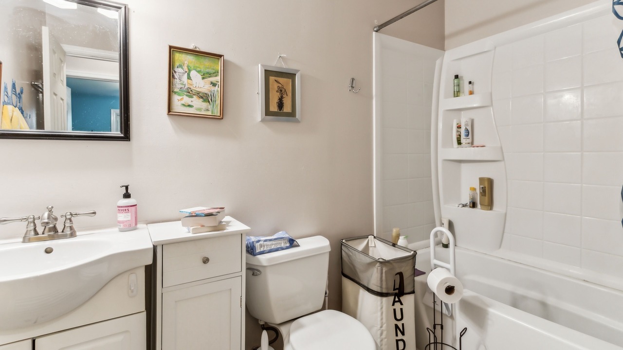 Photo of Bathroom in Locust Grove