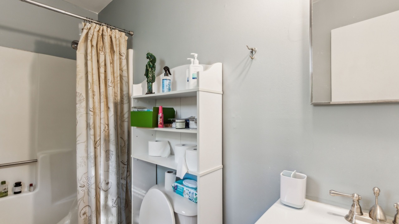 Photo of Bathroom in Locust Grove