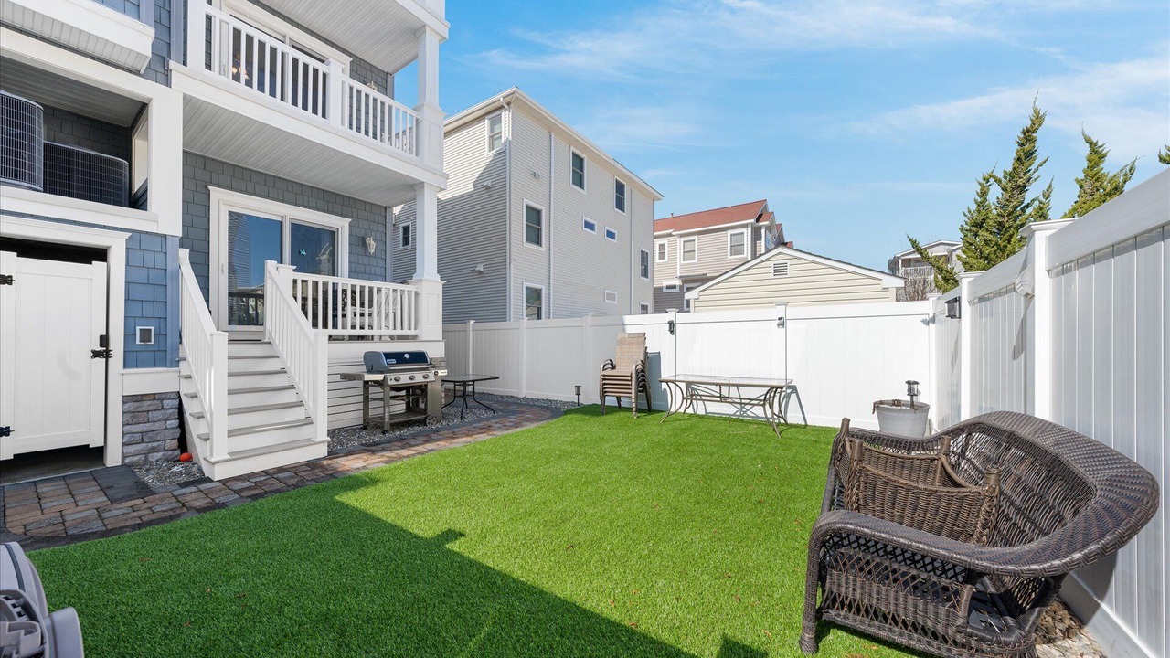 Photo of Patio Balcony in Townsend's Inlet