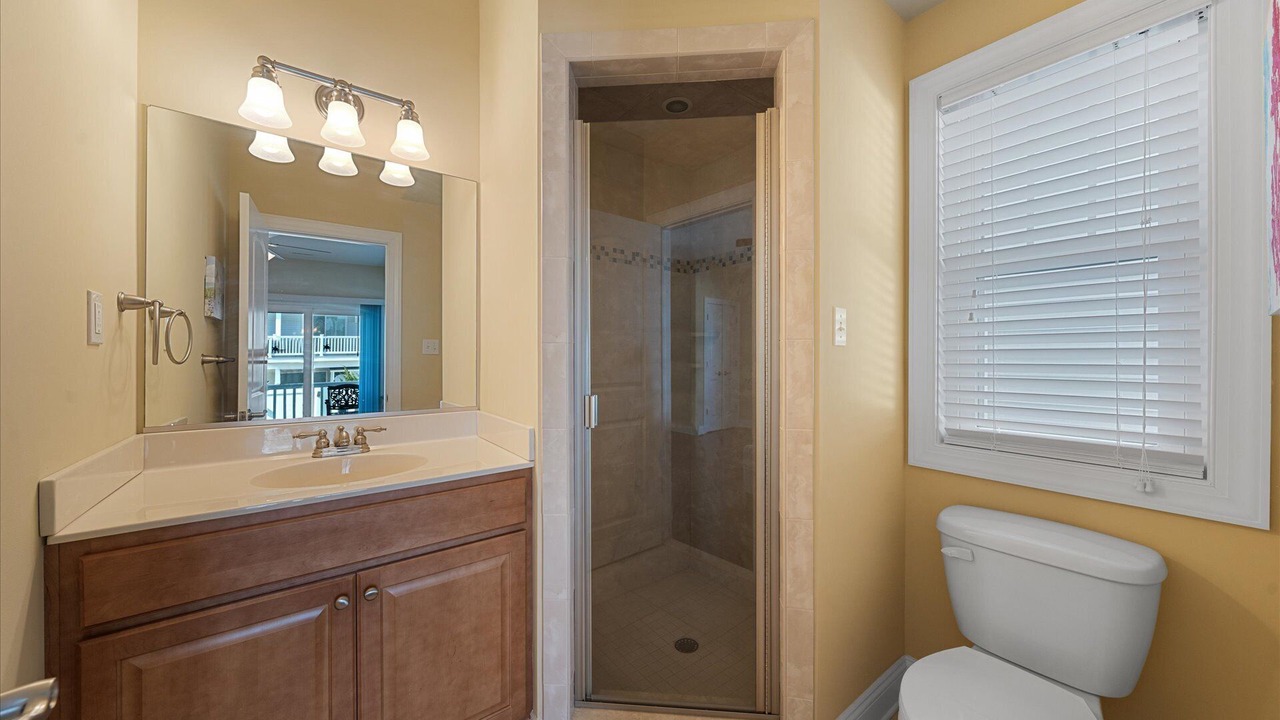 Photo of Bathroom in Townsend's Inlet