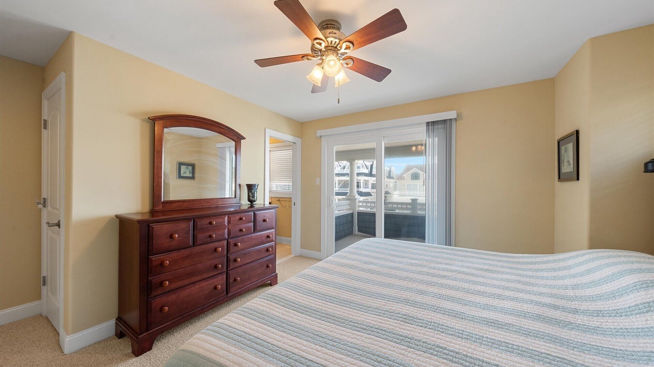 Photo of Bedroom in Townsend's Inlet