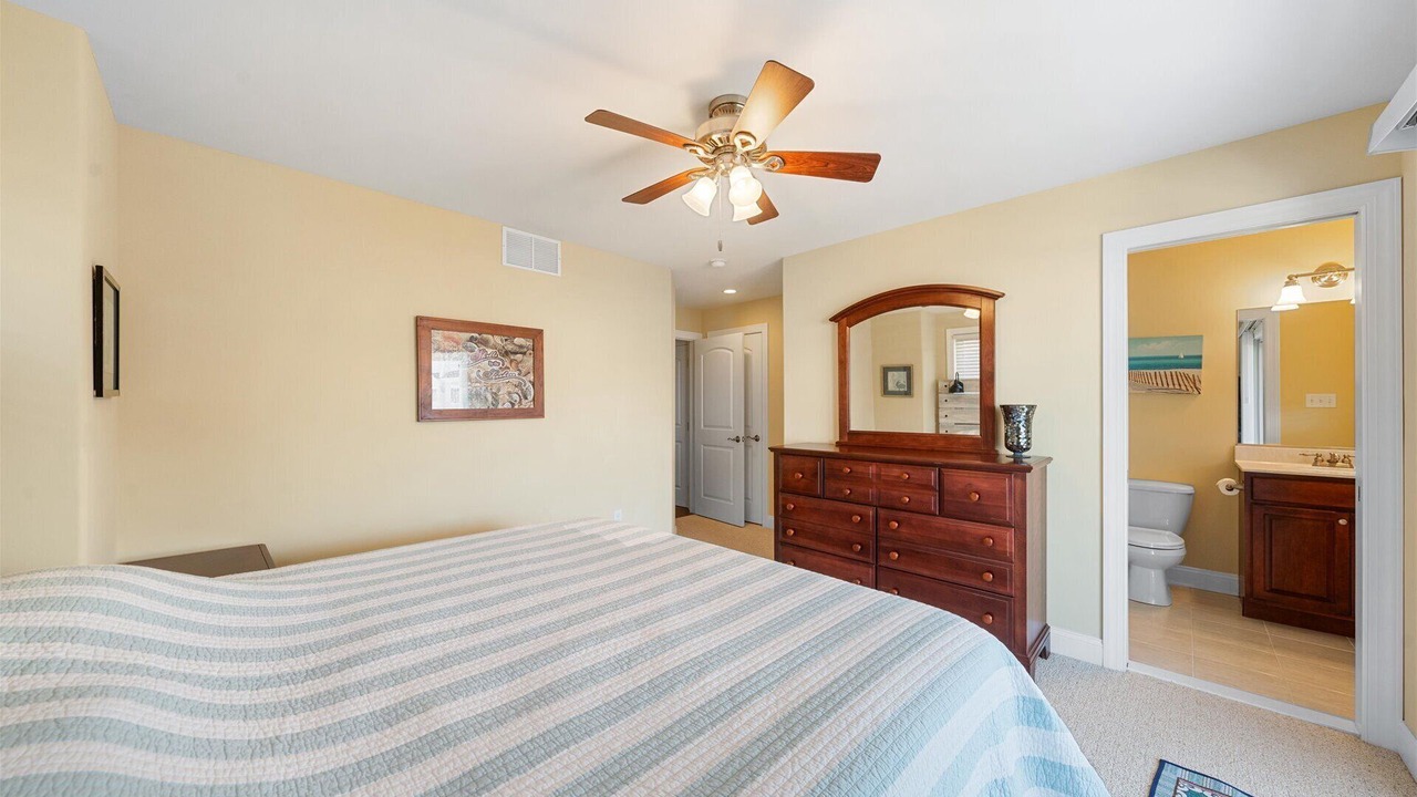 Photo of Bedroom in Townsend's Inlet