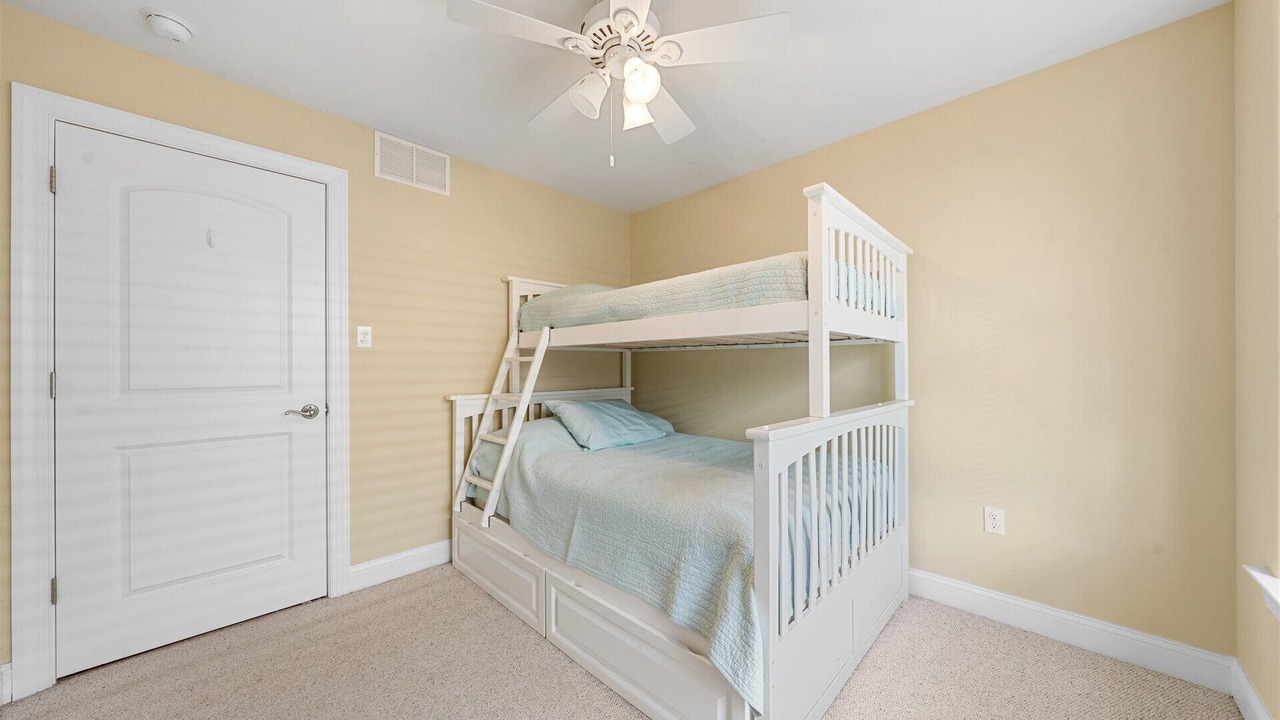 Photo of Bedroom in Townsend's Inlet