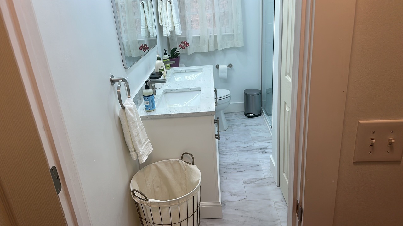 Photo of Bathroom in Fry's Spring