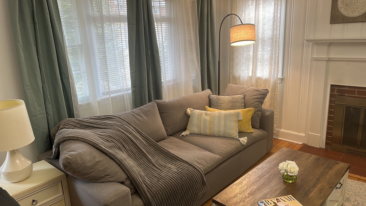 Photo of Livingroom in Fry's Spring