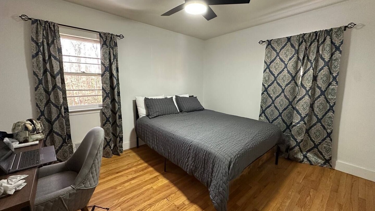 Photo of Bedroom in Fry's Spring