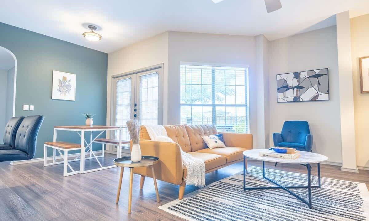 Photo of Livingroom in Willow Run