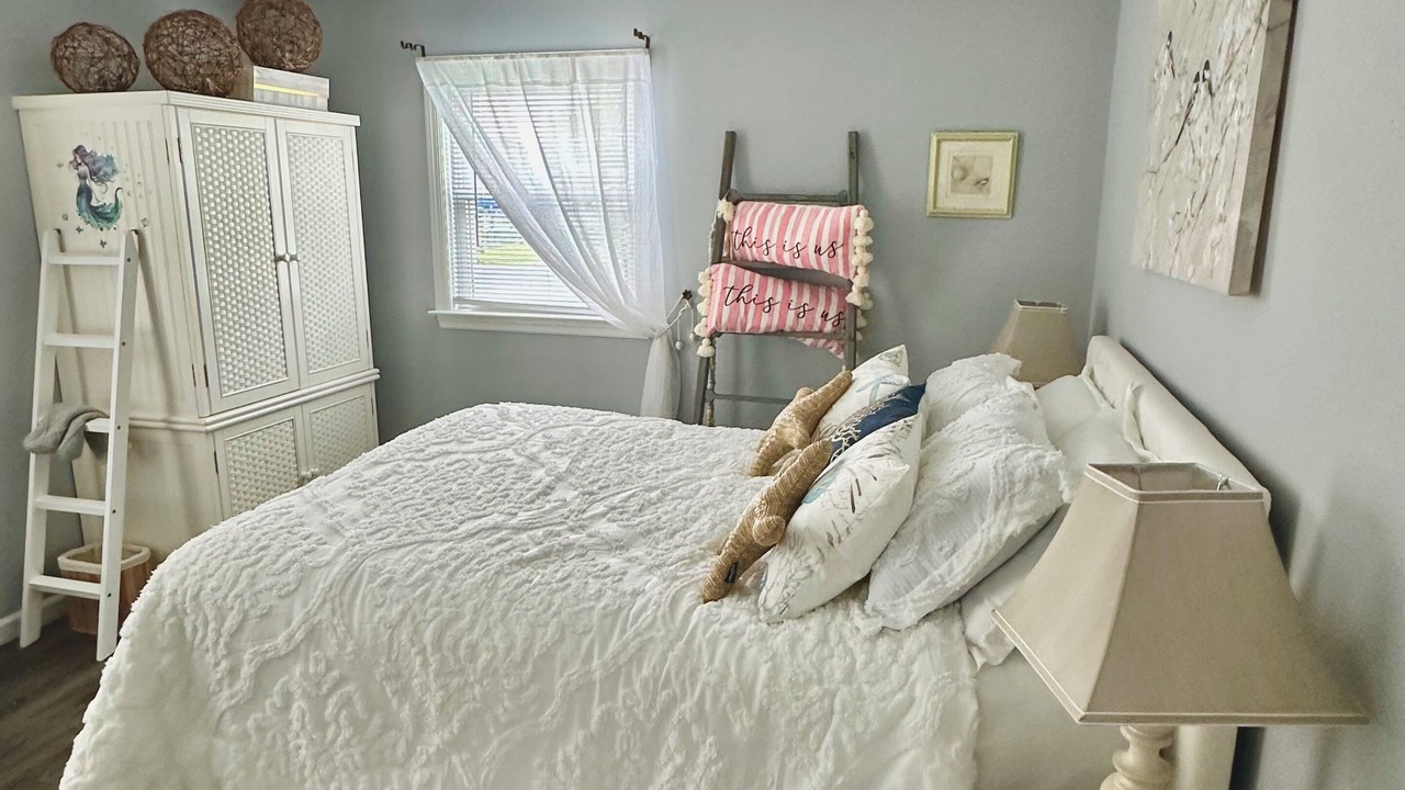 Photo of Bedroom in Mystic Island