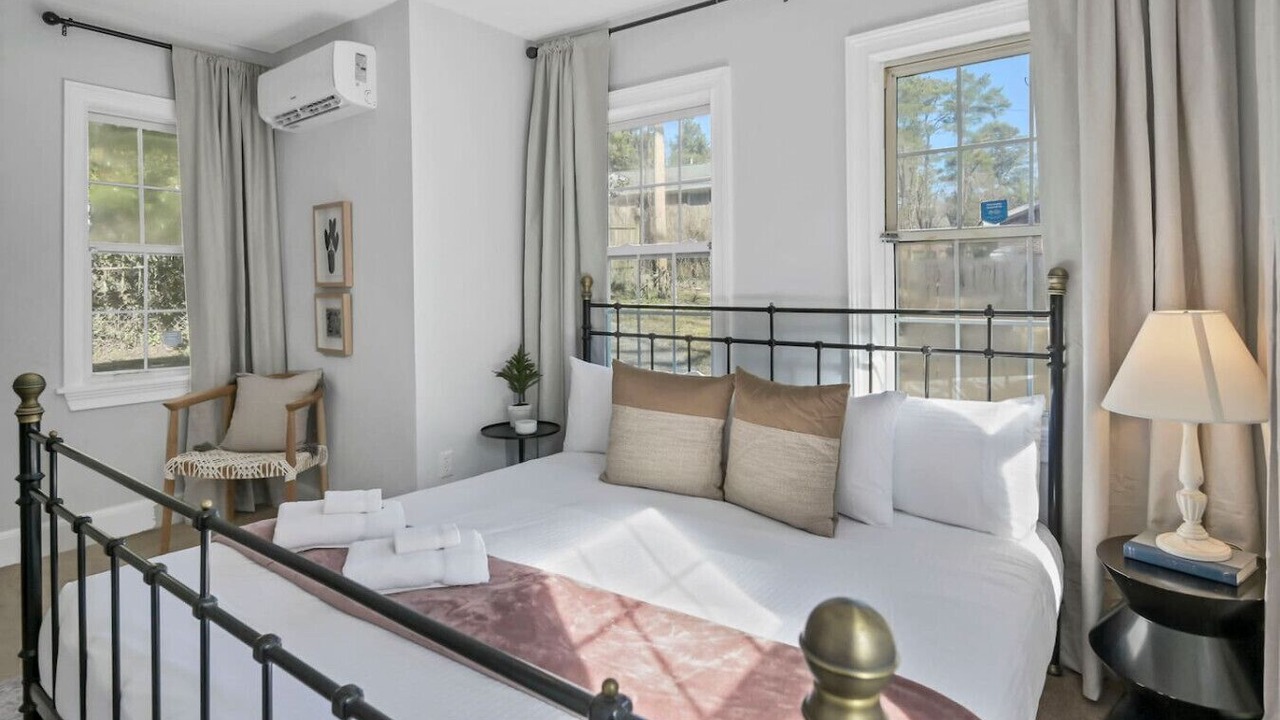 Photo of Bedroom in Forest Acres