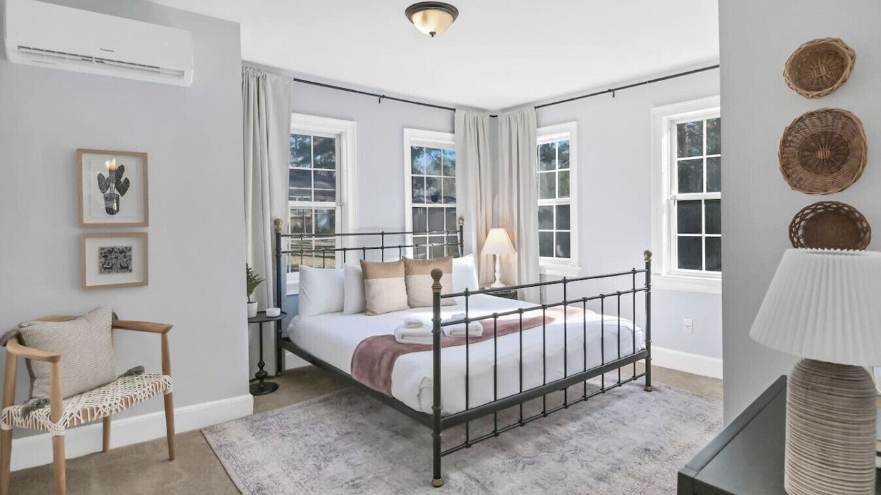 Photo of Bedroom in Forest Acres