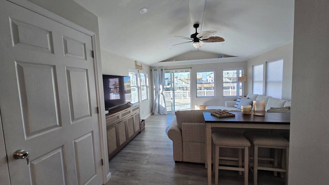 Photo of Livingroom in Mystic Island