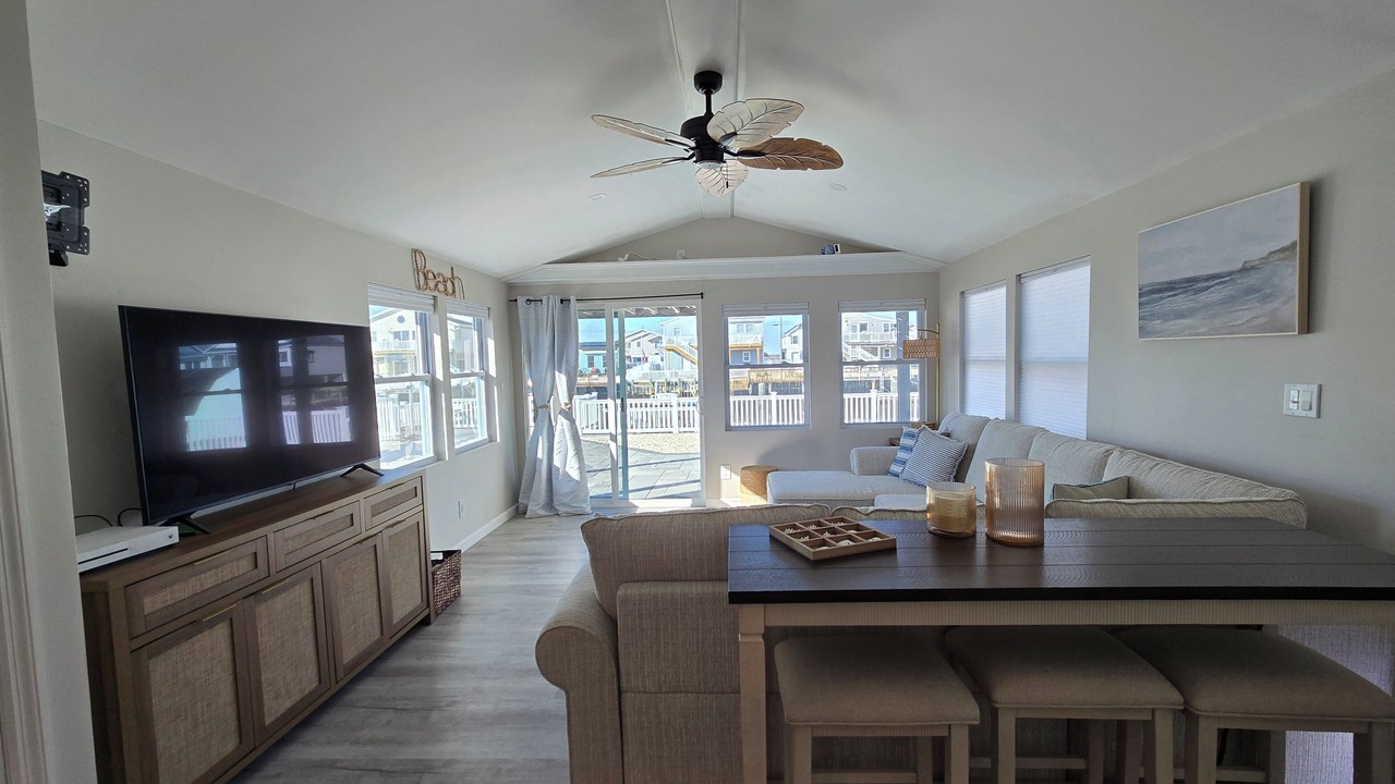 Photo of Livingroom in Mystic Island