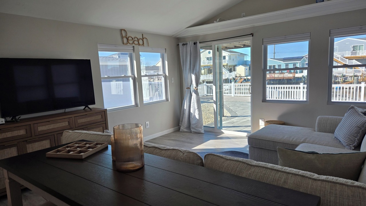 Photo of Livingroom in Mystic Island