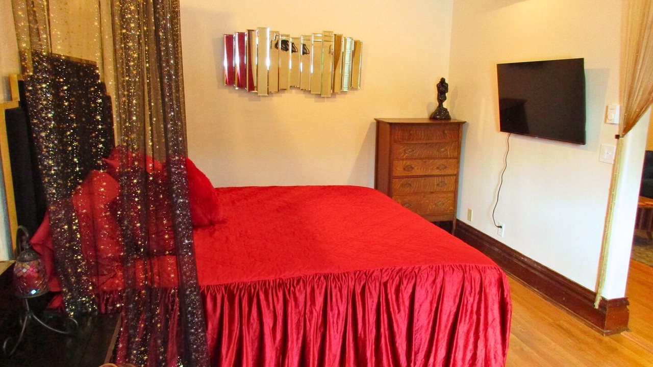 Photo of Bedroom in Hot Springs