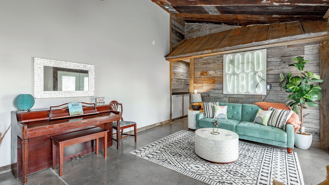 Photo of Livingroom in Chickamauga