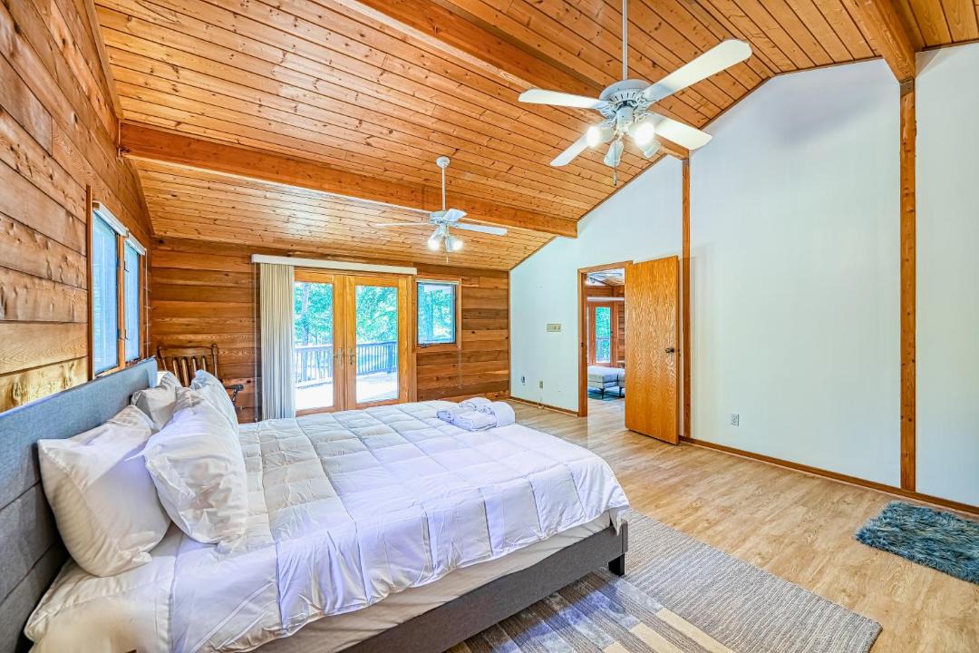 Photo of Bedroom in Blue Water