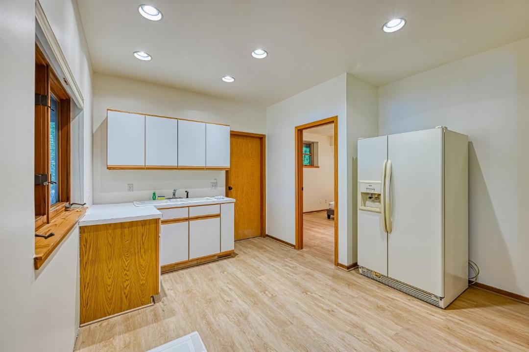 Photo of Kitchen in Blue Water