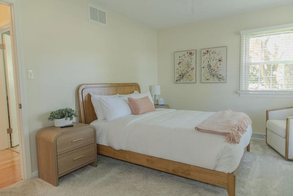 Photo of Bedroom in Macon