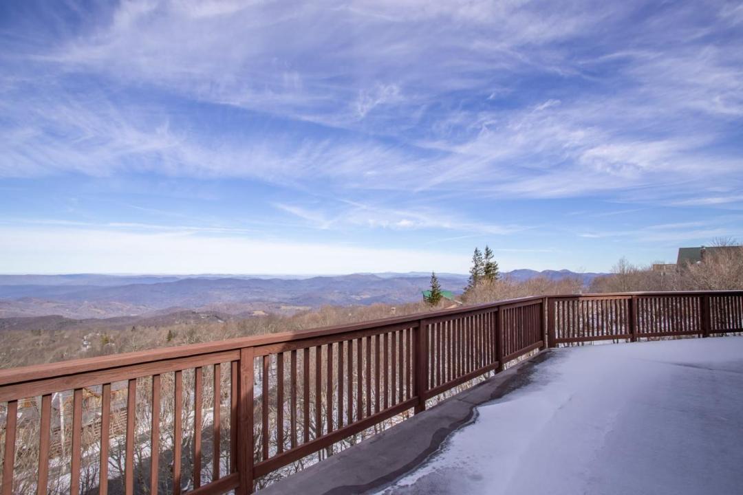Photo of Patio Balcony in Beech Mountain