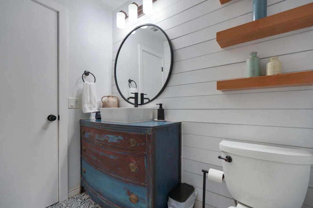Photo of Bathroom in Mesa Park