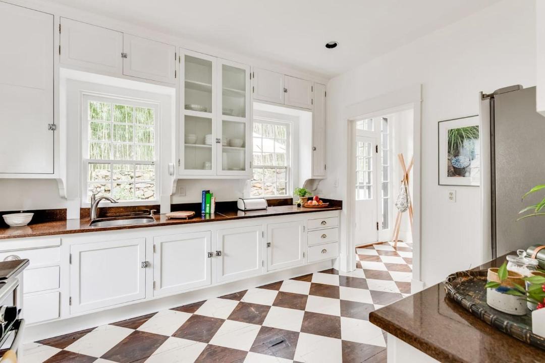 Photo of Kitchen in Jefferson Park Avenue
