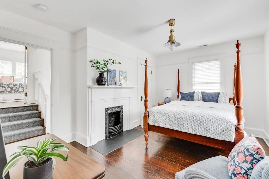 Photo of Bedroom in Jefferson Park Avenue