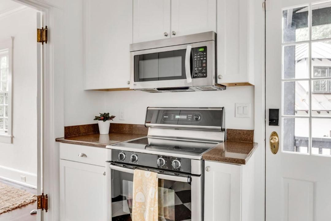 Photo of Kitchen in Jefferson Park Avenue
